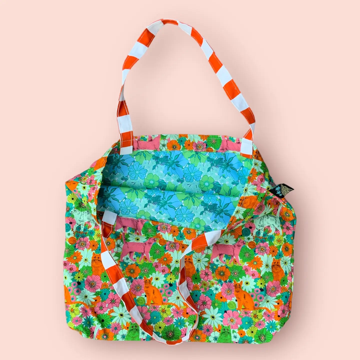 Neighbourhood Threat - Camo Cats Tote Bag