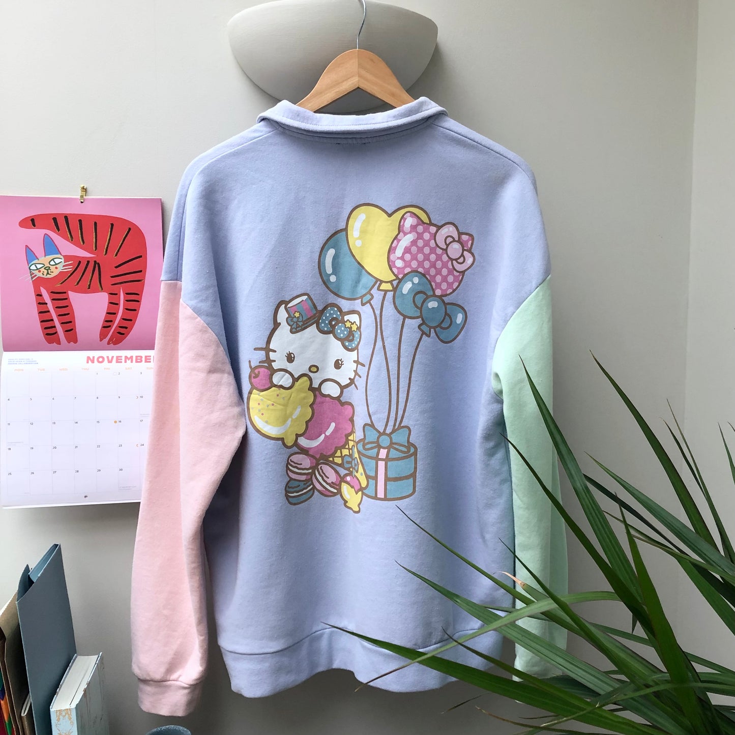 Preloved Hello Kitty Pastel Jumper - UK Size 10 (Oversized fit)